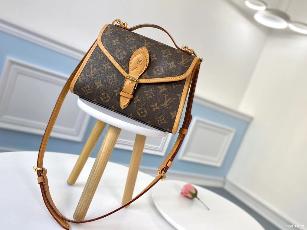 First bag ru LOUIS IVY VUITTON 0813